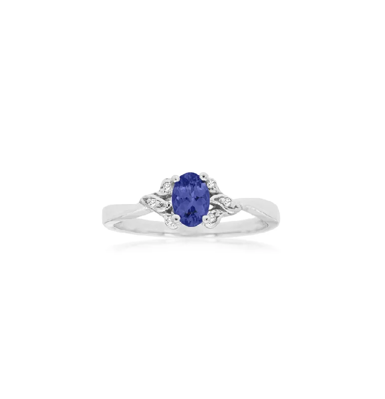 Sabel Collection White Gold Oval Tanzanite and Diamond Vintage Ring